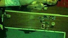 Tía española, ¿estás lista para acción salvaje esta noche?