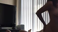 看这个18+亚洲妹网摄像震动骑屌浪荡