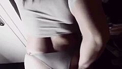 Mientras El Marido Trabaja Me Follo A La Vecina