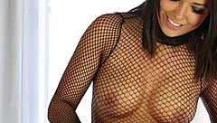 Sucking masseuse leaves me craving more after intense facial in lingerie session.