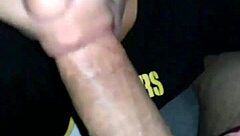 Slut derin boğazlı oral seanslarda sik emmeyi sever