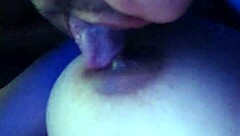 Chupando gostosinho peitos naturais vem grava comigo sigilo total