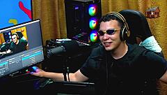 Isa Traveler Telanjang di Studio dan Minta Ruan Pegang Bokongnya, Wah Asyik - Podcast Popum di Gubuk