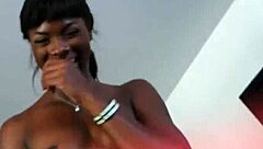 Ana Foxxx licks pussy in steamy lez tape