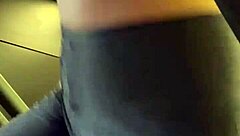 a fitness vagabond, rosa vermelha, gets her greluda licked in public outdoor action.