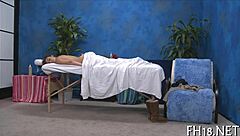 この美しい18歳の女の子に会う