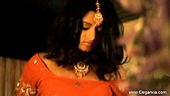 check out this sensual exotic dancing display