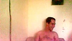 Webcam Dana and Lauty get down with raw action.