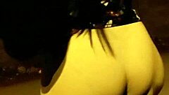 Bruna shows legs in spandex