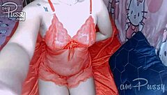 Amateur girl masturbates in lingerie