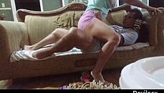 Le Pido un Masaje en los Pies. Termina Masajeando Todo mi Cuerpo con sus Ricas Tetas y Vagina, Qué Rico!