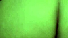 زوجة ساخنة تسأل، تريد نيكي بينما زوجي يشاهد؟