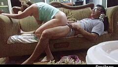 मैंने उससे पैरों की मसाज माँगी, उसने अपनी मस्त चूचियों और चूत से पूरे शरीर की मसाज कर दी, कितना मज़ा!