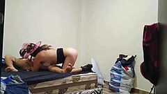 Caught in infidelity, hot sex in bed until wife arrives 😳