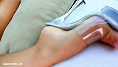 Solo fingering session with Jane on Sapphix