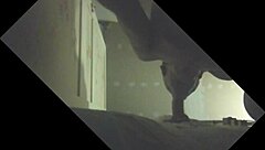 Etalon couilles pleines gros juteur se fait purger en glory hole