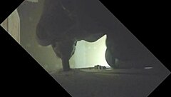 Etalon couilles pleines gros juteur se fait purger en glory hole