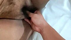 Masturbating to my new girlfriend's hot body 😏