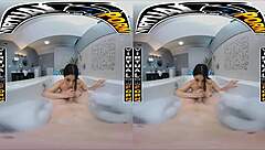 Curvy Latina Serena Santos in spicy bubble bath