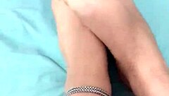 i'm showing off my sexy latina feet