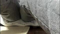 1人でカメラの前でオナニーして自分のオナニーしてる姿をみて興奮するオナニーし初めの女子 生。