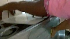 O marido dela foi pro bar e aproveitei pra chavecar a visinha, anal with latina in lingerie