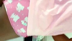 O marido dela foi pro bar e aproveitei pra chavecar a visinha, anal with latina in lingerie