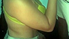 Novinha tomando leitinho laurencat