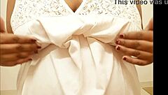 Madhypradesh Girl Flashes Her Big Sexy Boobs.