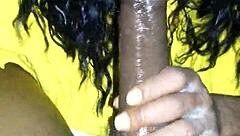 Dia telan batang dalam-dalam tekak