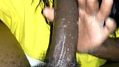 Dia telan batang dalam-dalam tekak