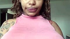 Hei, haluatko nähdä isot tissit pomppimassa villissä aktsiossa joka yö?