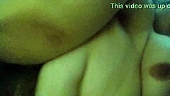 بي بي دبليو سمينة تئن بصوت عالي وهي تتأجج