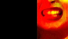 Hey, Lexil is een petite Franse meid die snakt naar dubbele penetratie actie!