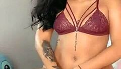 Aleja Torres Stuns on Colombian Webcam Show