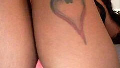 ebony babe shows her fat cameltoe then twerks 😍