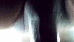 Jebejo 60-letno prijateljico doggy z lahkoto