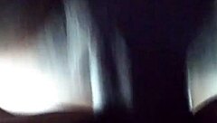 Jebejo 60-letno prijateljico doggy z lahkoto