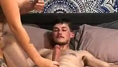 Sentanto gostoso hardcore riding amateurs