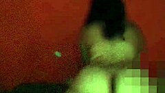 le chupo muy rico su rica verga blanca a mi esposo para que despu�s se ponga condon y pueda montarlo hasta que se corre en el condon