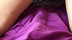 热臀Mala Dvojka自慰光滑阴部