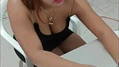 Colombian brunette amateur shows ass for boyfriend