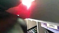 肥硕黑人美女撕衣服用假阳具自慰流汁