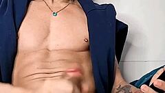 Brendo vilhena aliviando na cama 😏