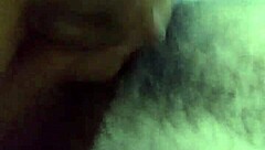 Suami tua tonton bull kongkek isterinya, dia puas dengan pengalaman cuckold