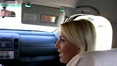 Bu MILF şu an sert anal vuruşu istiyor!