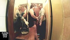 Follándome a la gorda duro entre paredes en acción amateur