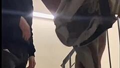 그 새끼 딸딸이 치는 거 보고 나도 합세해서 목구멍 빨아줌