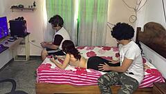 Mon pote me laisse jouer et baiser sa copine