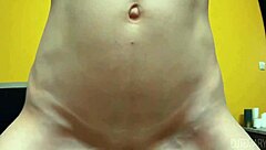 特写磨蹭处女滴水奶油逼，激烈POV视角